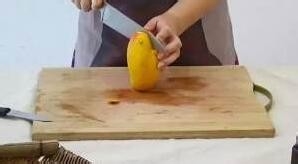 <b>自制芒果果酱的秘方的做法！</b>