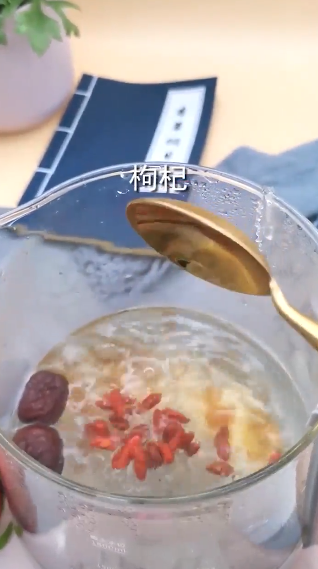 桃胶牛奶怎么做?