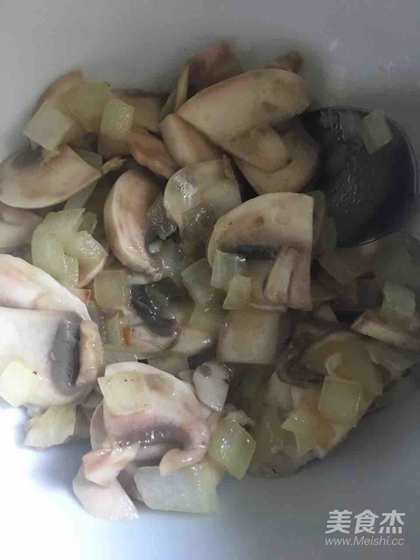 自制简单奶油蘑菇汤