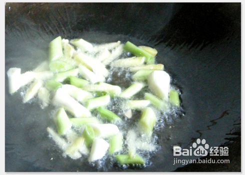 听--海鲜酱蒜香炖豆腐