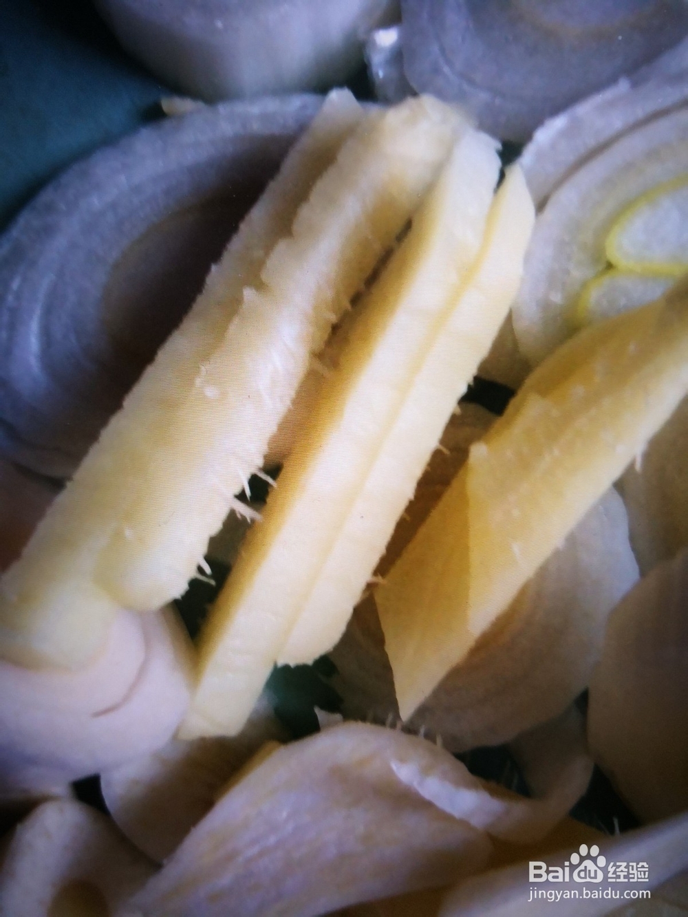 制作蟹味菇炖白菜攻略