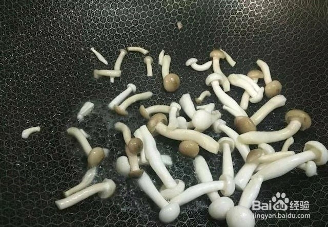 荠菜牛肉丸菌菇汤如何做