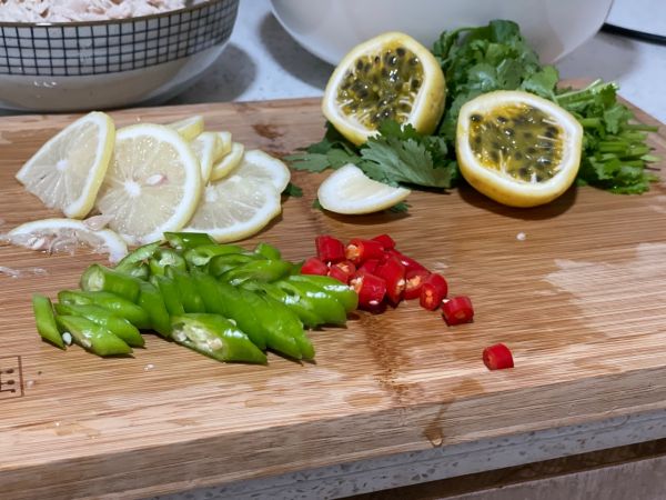 百香果柠檬手撕鸡