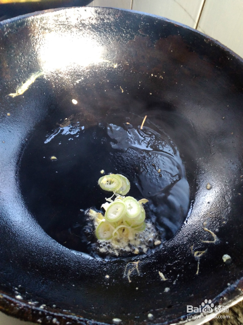 鸡蛋炒香椿技巧