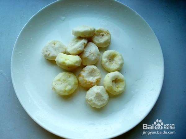 电饭煲荸荠炖鸡怎么做