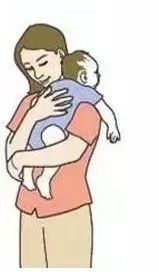 新生儿吐奶怎么办 拍嗝方法