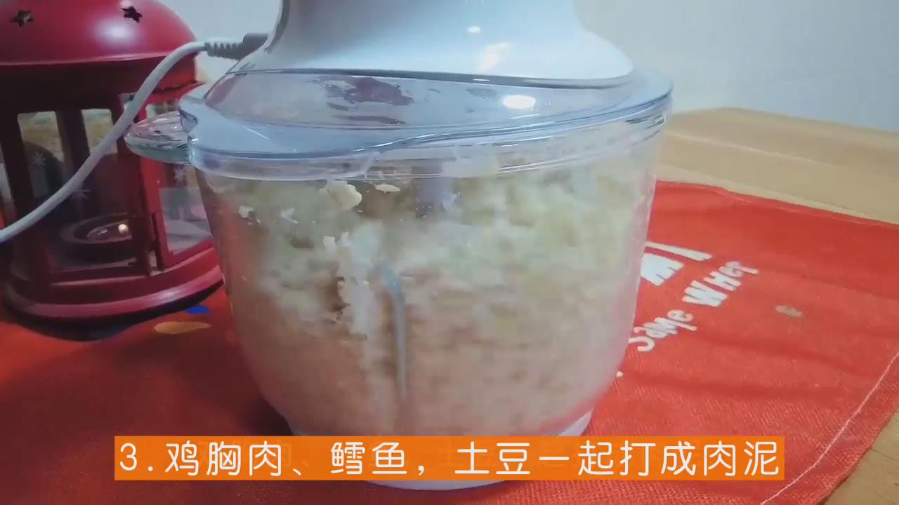 如何给狗狗做好吃又好看的圣诞花环沙拉