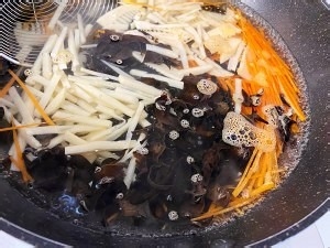 鸡肉版鱼香肉丝怎么做