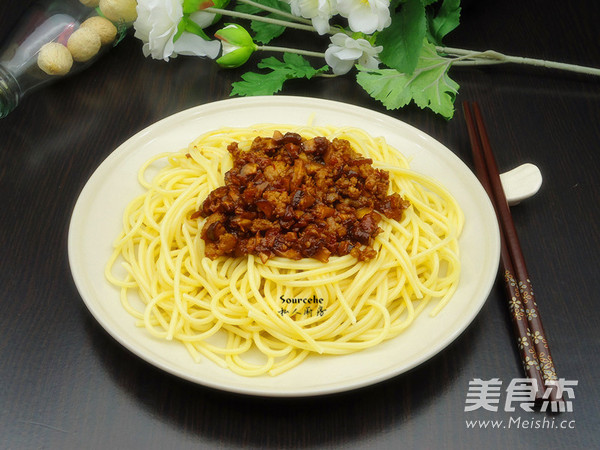 香菇肉末酱拌意面