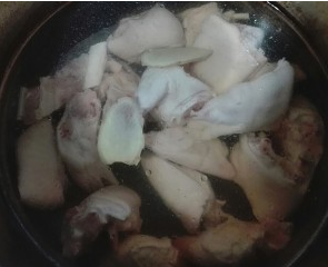 红烧猪蹄，酱香味，超级过嘴瘾的卤猪蹄