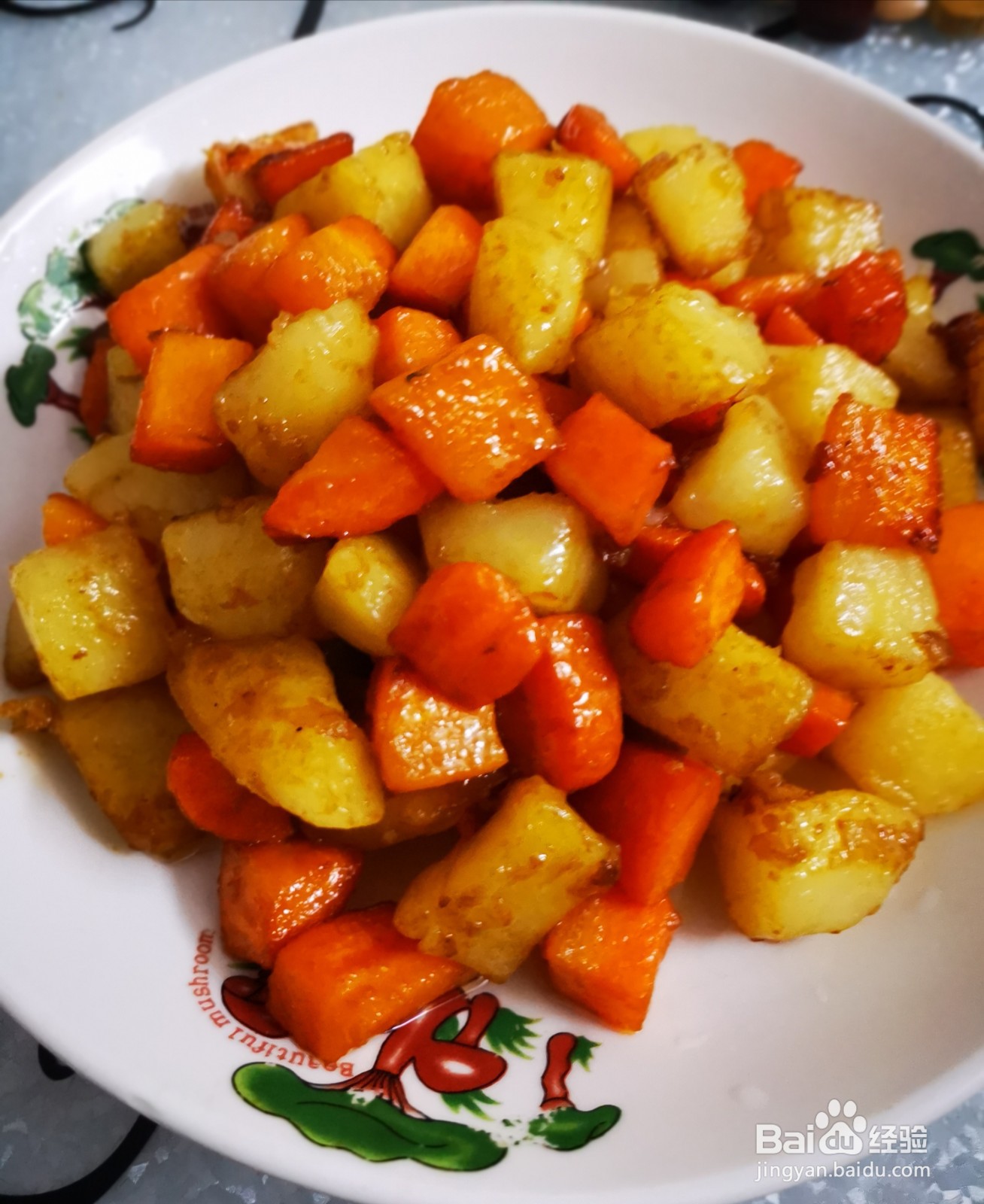 土豆,胡萝卜块混炒