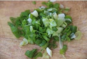 鸡蛋培根煎饼的家常做法