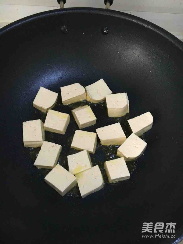 火腿肠炒豆腐