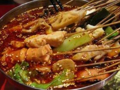 麻辣烫和串串香有什么区别
