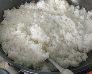 食补佳品想想蚕豆焖饭的做法