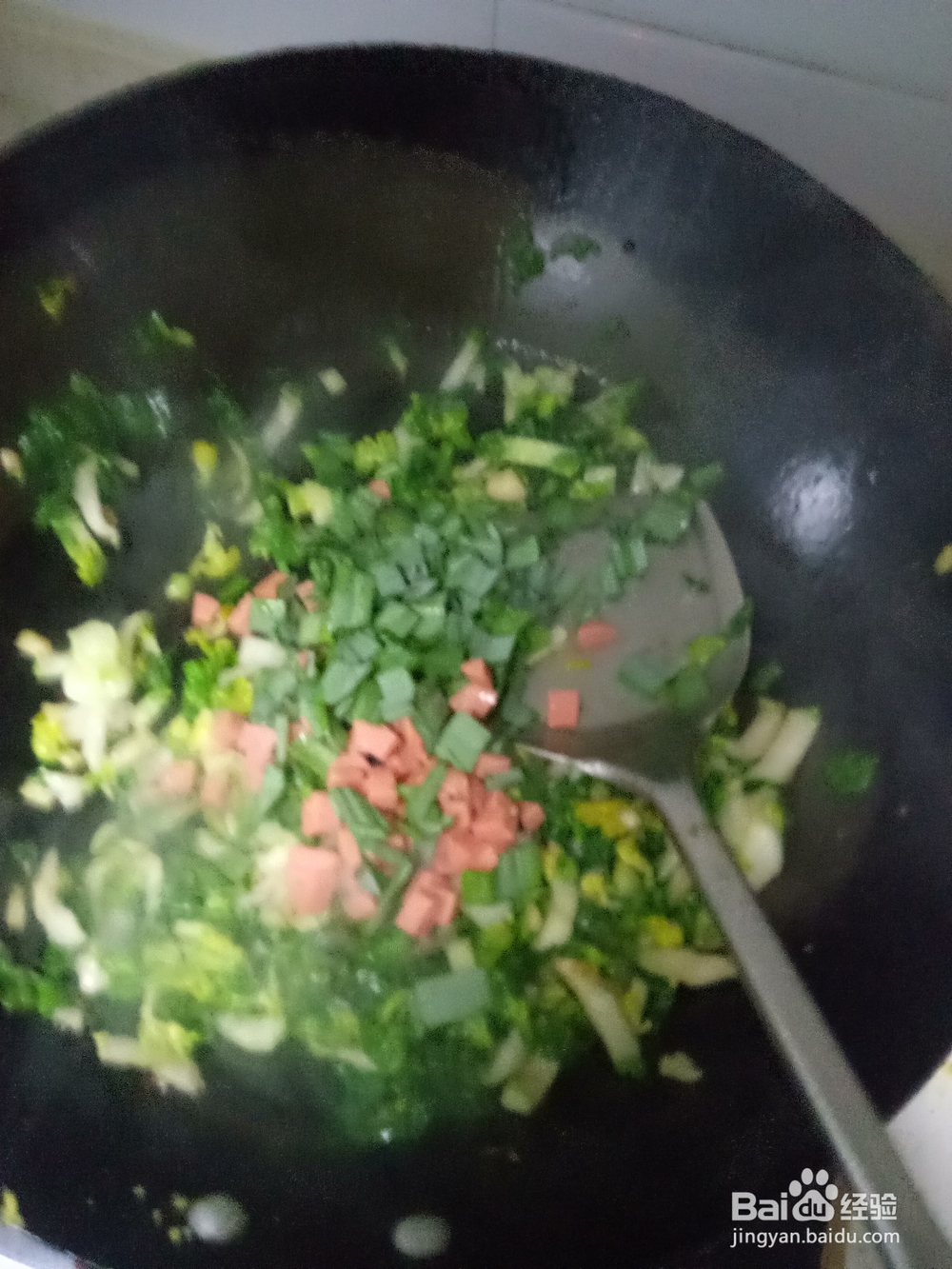 青菜鸡蛋火腿肠米饭