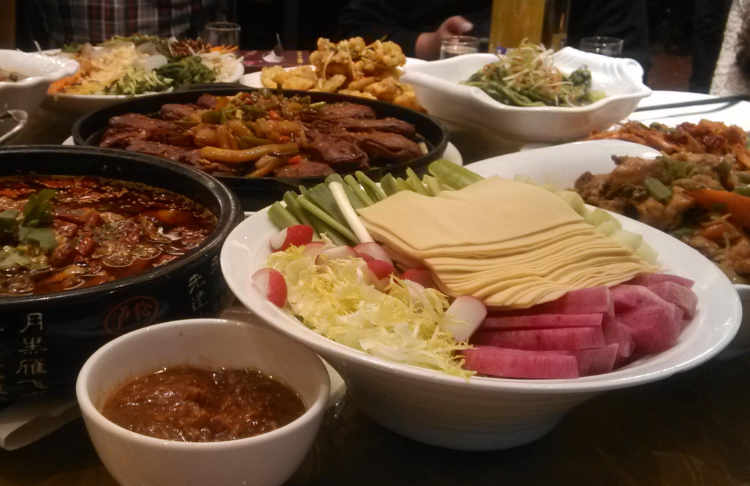 这时候,我开始想念家里面那些香喷喷的饭菜(改为反问句)