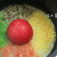 制作香蔬鱼肉米饭