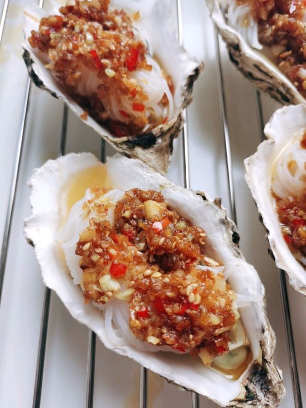 蒜泥魔芋烤生蚝