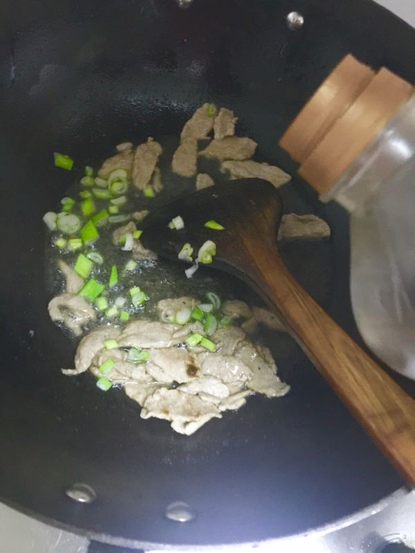 芹菜肉片炒香干