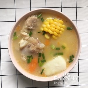 玉米排骨汤的做法