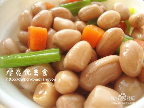 芹菜拌花生米的做法 健康又美味的凉菜 百度经验