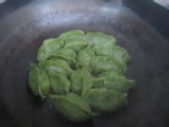 水煎菠菜饺