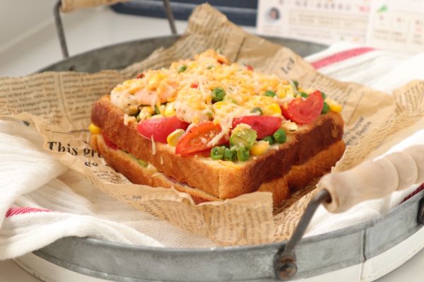 芝士虾仁吐司汉堡