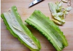 苦瓜一点都不苦的做法---苦瓜鸡蛋