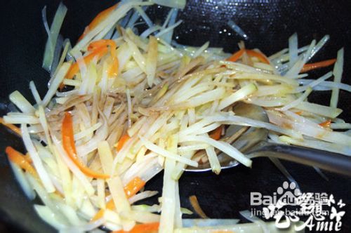 荷兰豆酸煸土豆丝