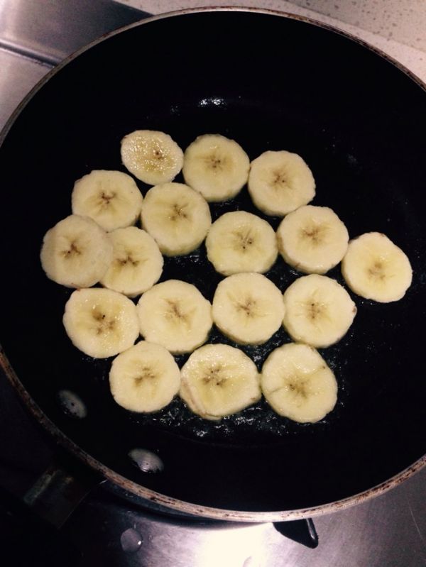 花生巧克力肉桂香蕉三明治