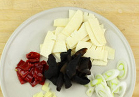 老签传串串香告诉你火爆腰花来了