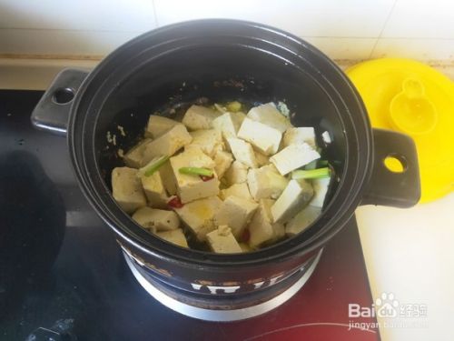 银鱼鸡蛋煨豆腐的做法