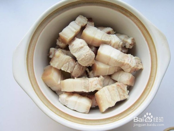 莲藕红烧肉的做法