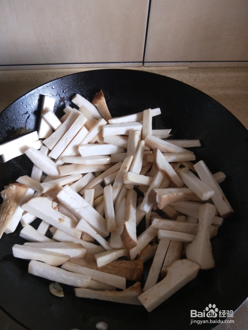 应该这样做耗油肉片杏鲍菇