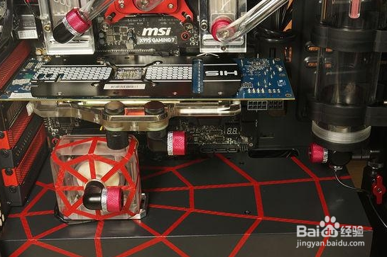 如何组装便宜的电脑水冷主机