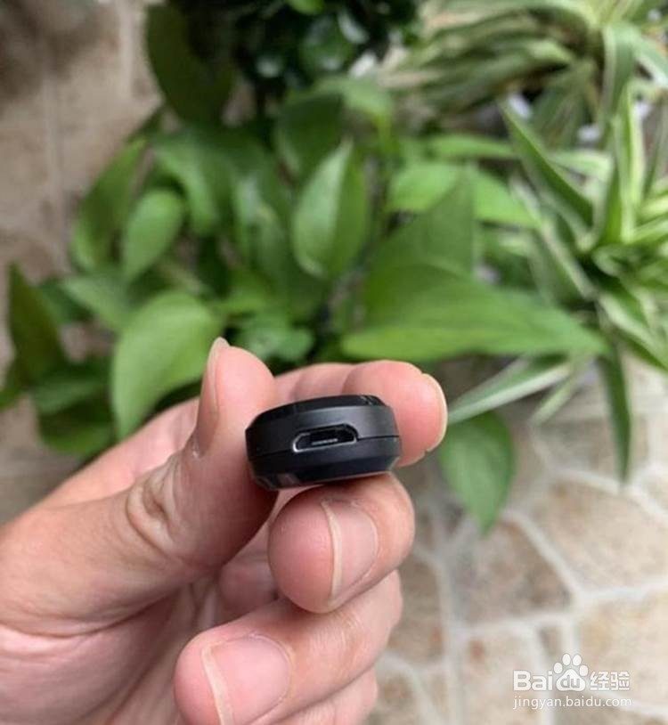 小米自拍杆如何充电