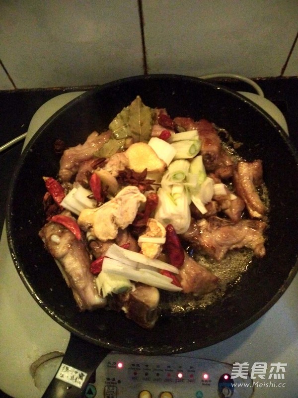 炖排骨的家常做法