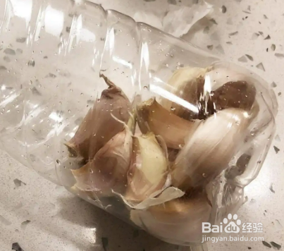 如何快速剥大蒜