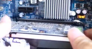 电脑开机了显示屏不亮怎么办？