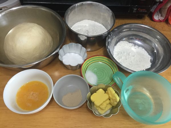 葱香肉松面包卷