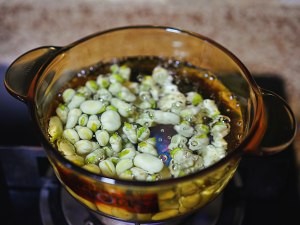 蚕豆炒肉末怎么做