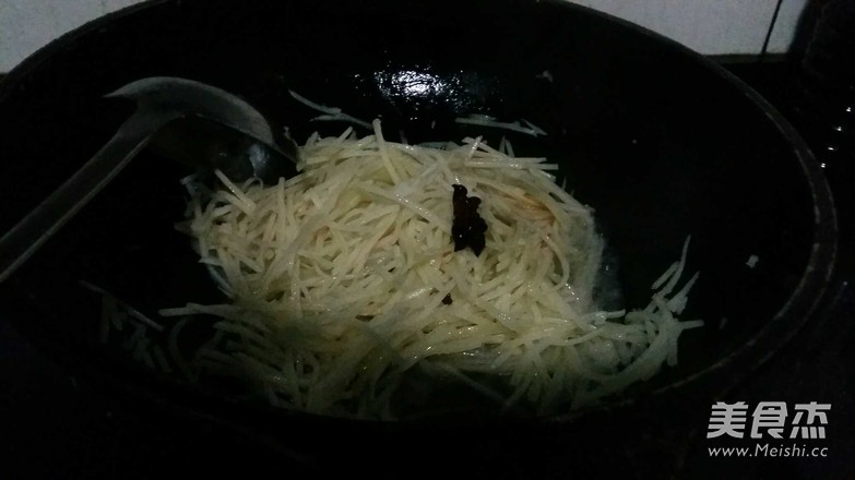 醋溜土豆丝的做法