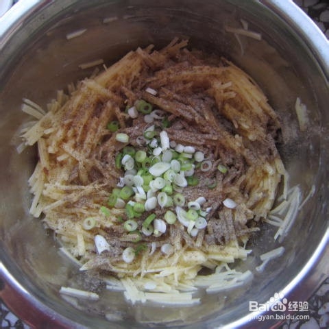 最美味早餐-土豆丝鸡蛋饼的做法