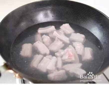 美味的排骨焖饭