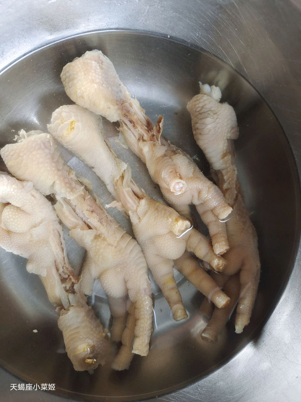 网红柠檬酸辣凤爪