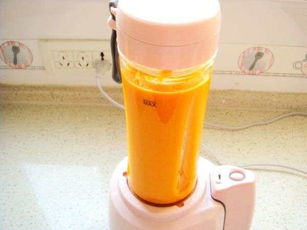 #《风味人间》美食复刻大挑战#芒果酸奶冰棒