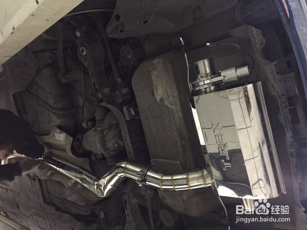 宝马F30 3系改装T-REX排气，手机WIFI控制