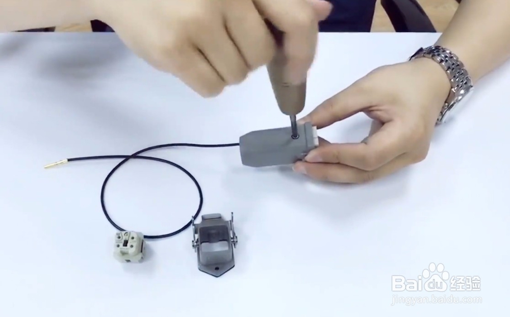 重载连接器 接法