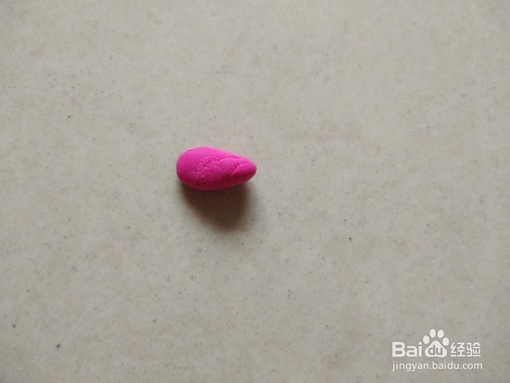 如何用橡皮泥捏一个小燕子